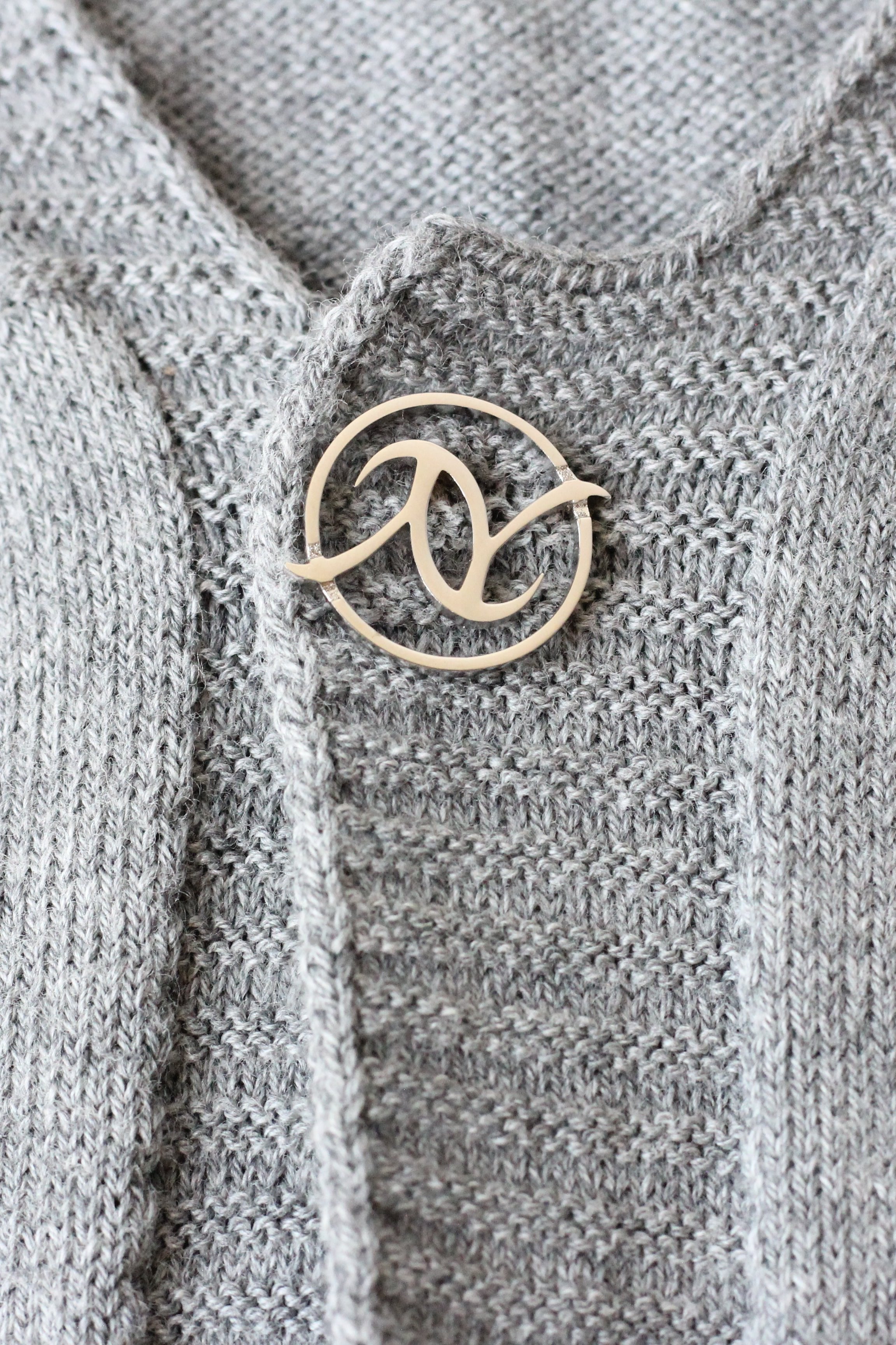 925 Silver MYKNITEVER LOGO Brooch