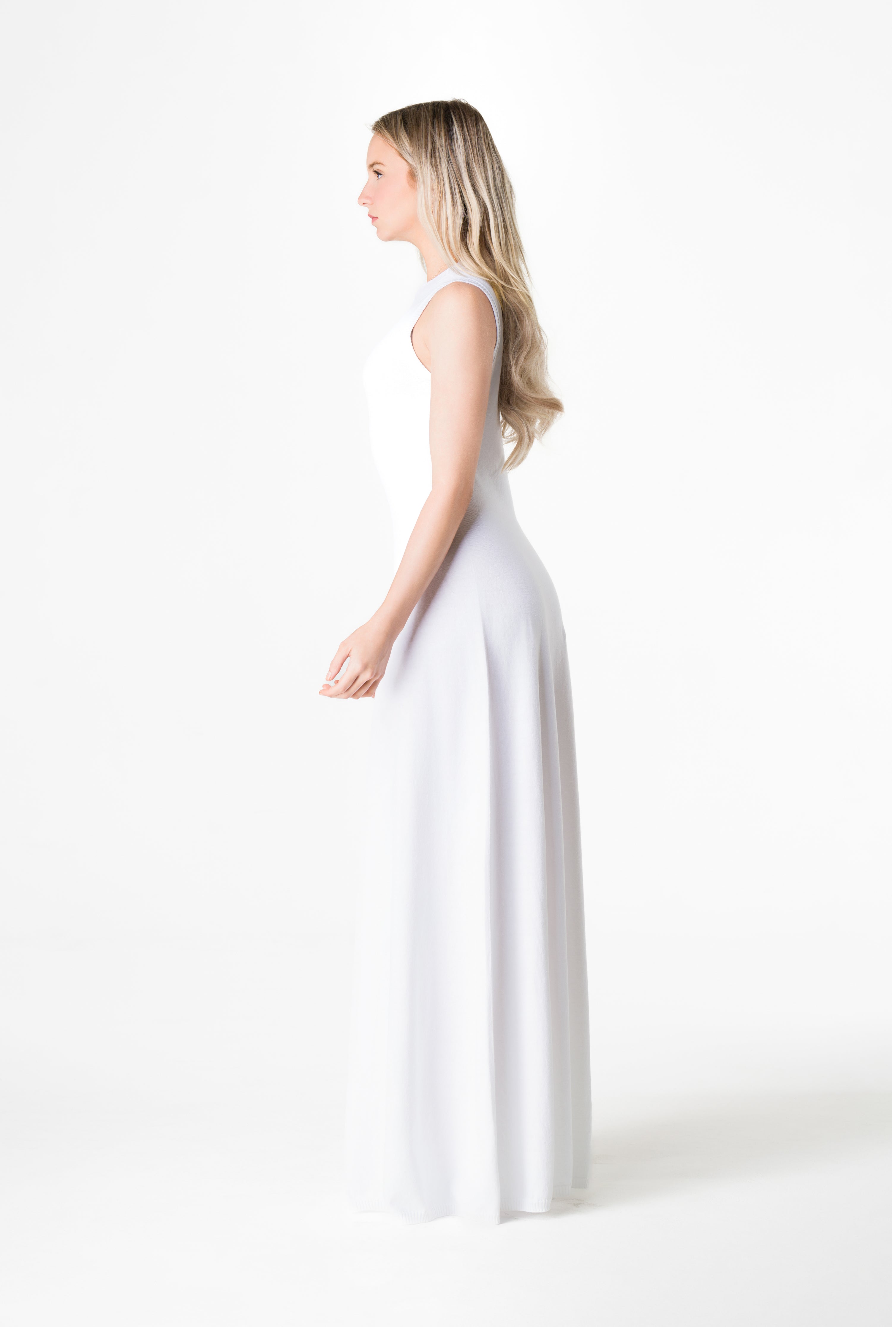 Minimalism Sleeveless Crewneck Fit-and-Flare Extra Long Dress