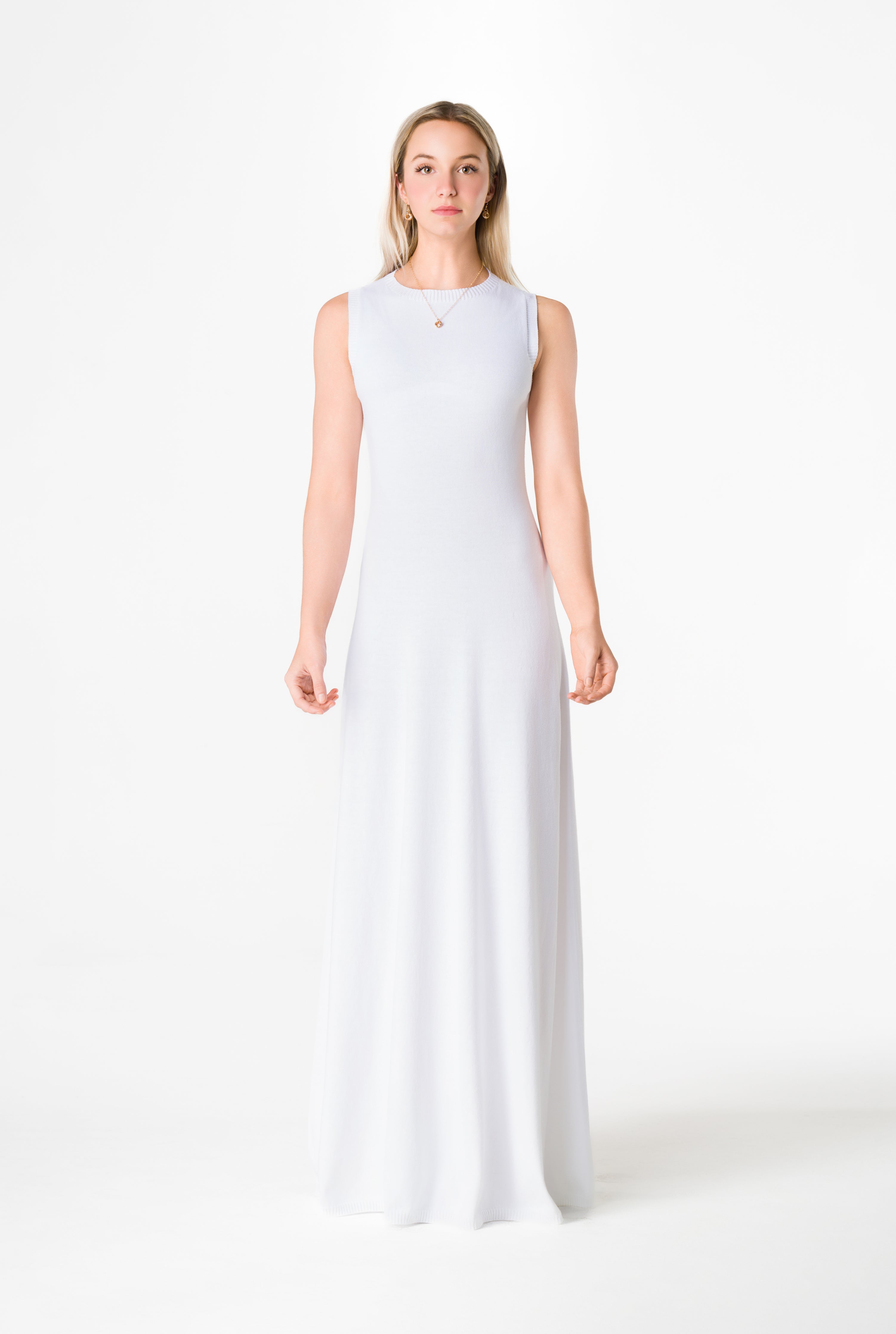 Minimalism Sleeveless Crewneck Fit-and-Flare Extra Long Dress